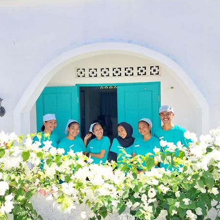 Anjo Maumere Hotel & Restaurant Exterior photo